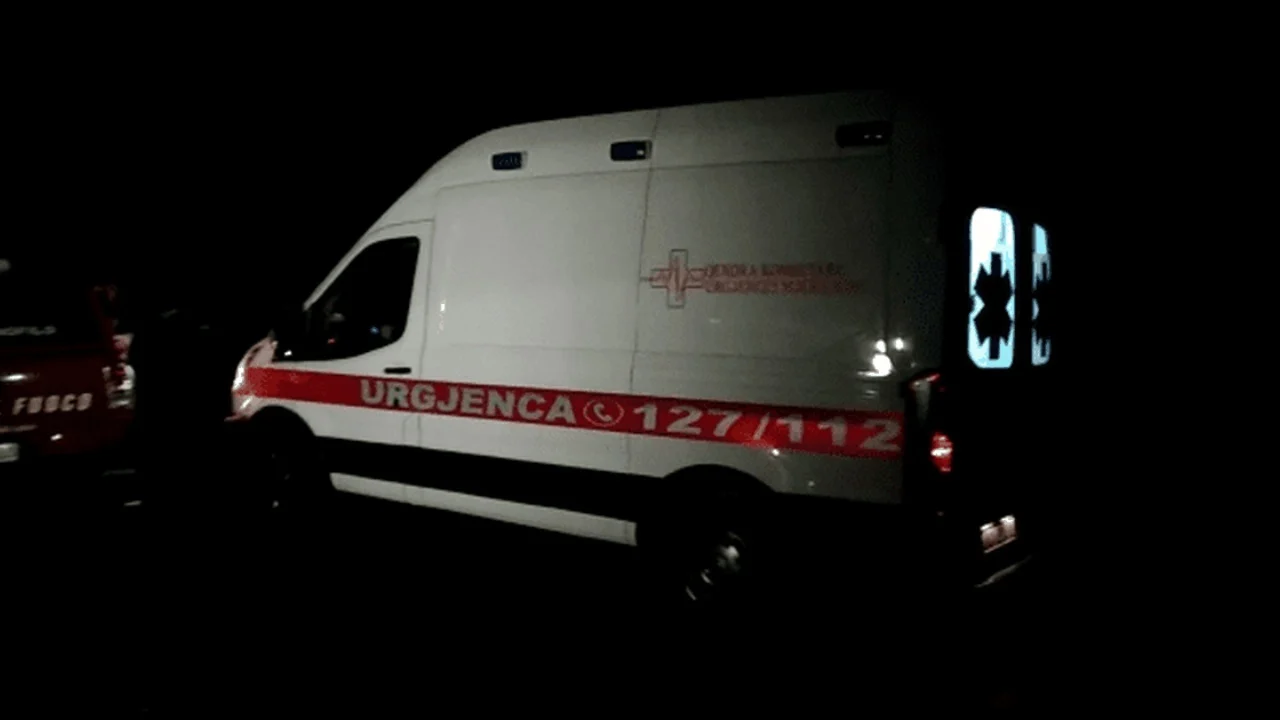 Aksident i rëndë gjatë natës/ 16-vjeçari merr mjetin pa leje, plagosen 6 kushërinjtë e mitur, transportohen te Trauma