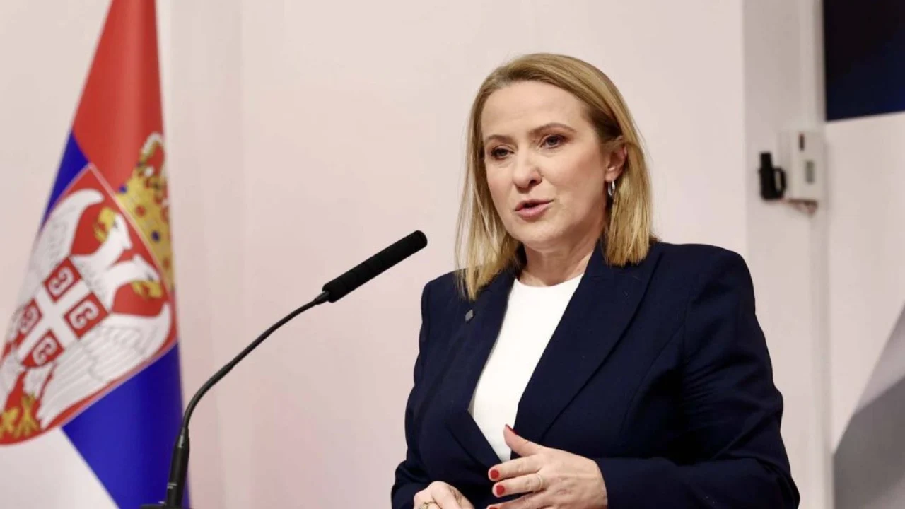 Deklarata skandaloze për spastrimin etnik të Kosovës/ Ministrja serbe refuzon dorëheqjen dhe kërkon të justifikohet: Duhej të kisha përdorur termin “deportim”