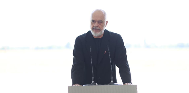 Shkolla Kombëtare e Fluturimit/ Rama: E hapur për të stërvitur vendet e rajonit, nga Kosova, të njëjtën gjë edhe për dy anëtare të NATO-s