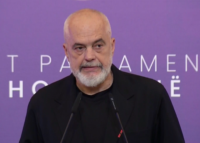 Nëna e moshuar me djalin me spektër autik u sulmua nga policia, Rama: Atë e përdhunuan protestuesit