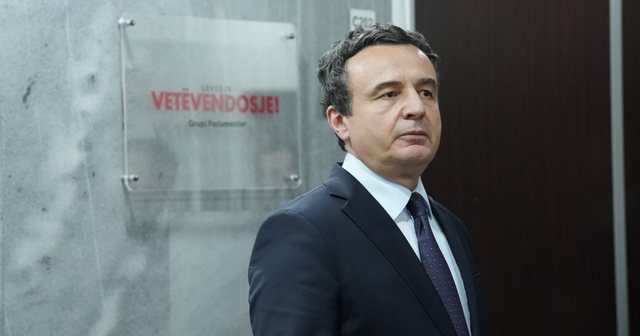 Kurti fton në takim krerët e partive opozitare