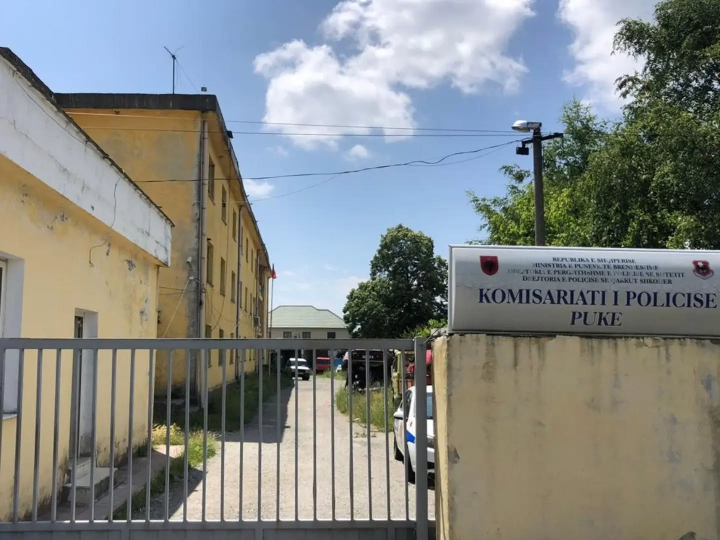 Sherri për pronën ku u plagosën dy persona, policia arreston babë e bir dhe një 34-vjeçar