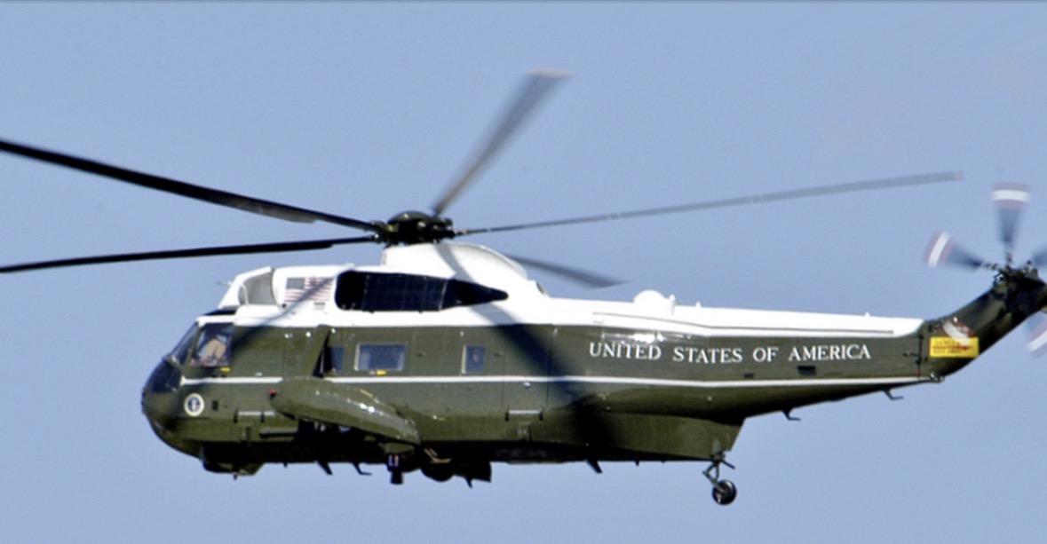 Helikopteri i Marinës amerikane bën ulje emergjente në Detin Arabik, një anëtar i ekuipazhit rezulton i zhdukur! 