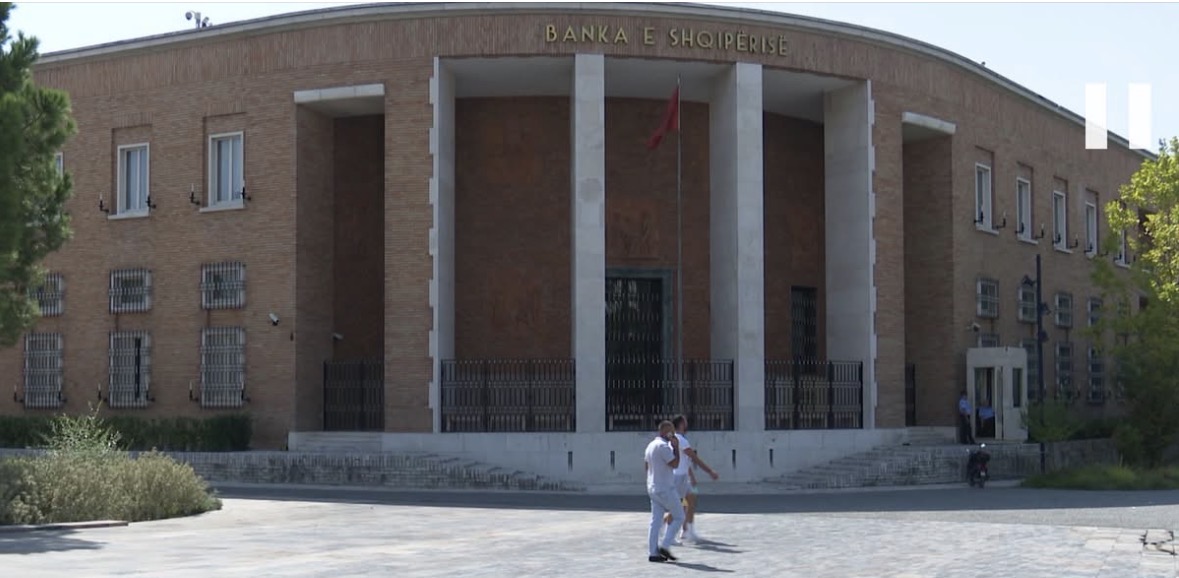 Shkeljet dhe evazioni në pikat e këmbimit valutor, BSH heq 83 licenca