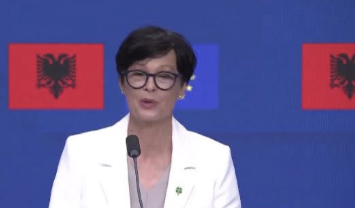 “Si i komentoni protestat në Shqipëri?”, përgjigjet komisionerja Marta Kos