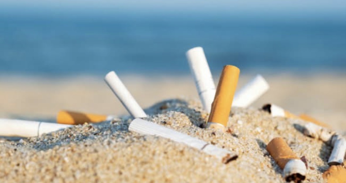 Spanja drejt ndalimit të duhanit dhe cigareve elektronike në plazhe e ambiente publike, drafti shkon në Kuvend