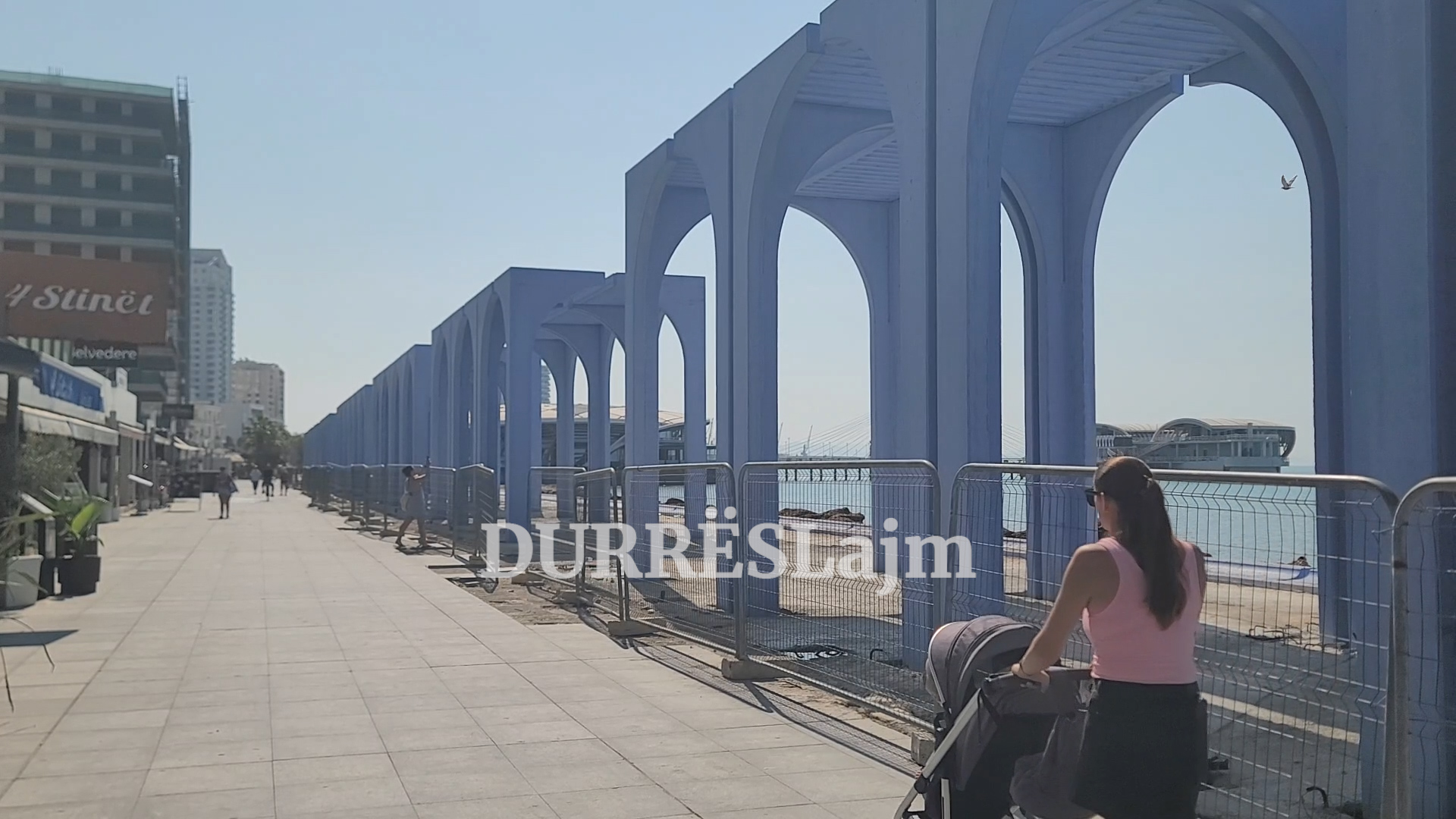 Investimi në shëtitoren e Durrësit mbetet rrugëve… (VIDEO)