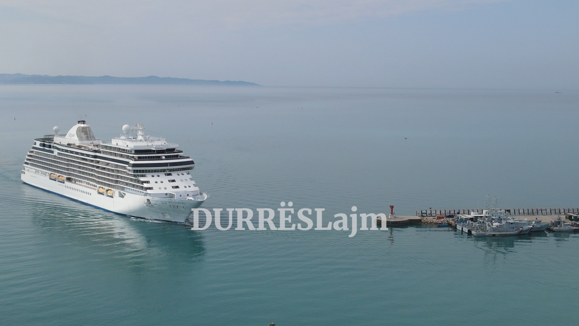 Kroçera luksoze vjen për herë të parë në portin e Durrësit, ja risia që solli mbërritja e saj (VIDEO)