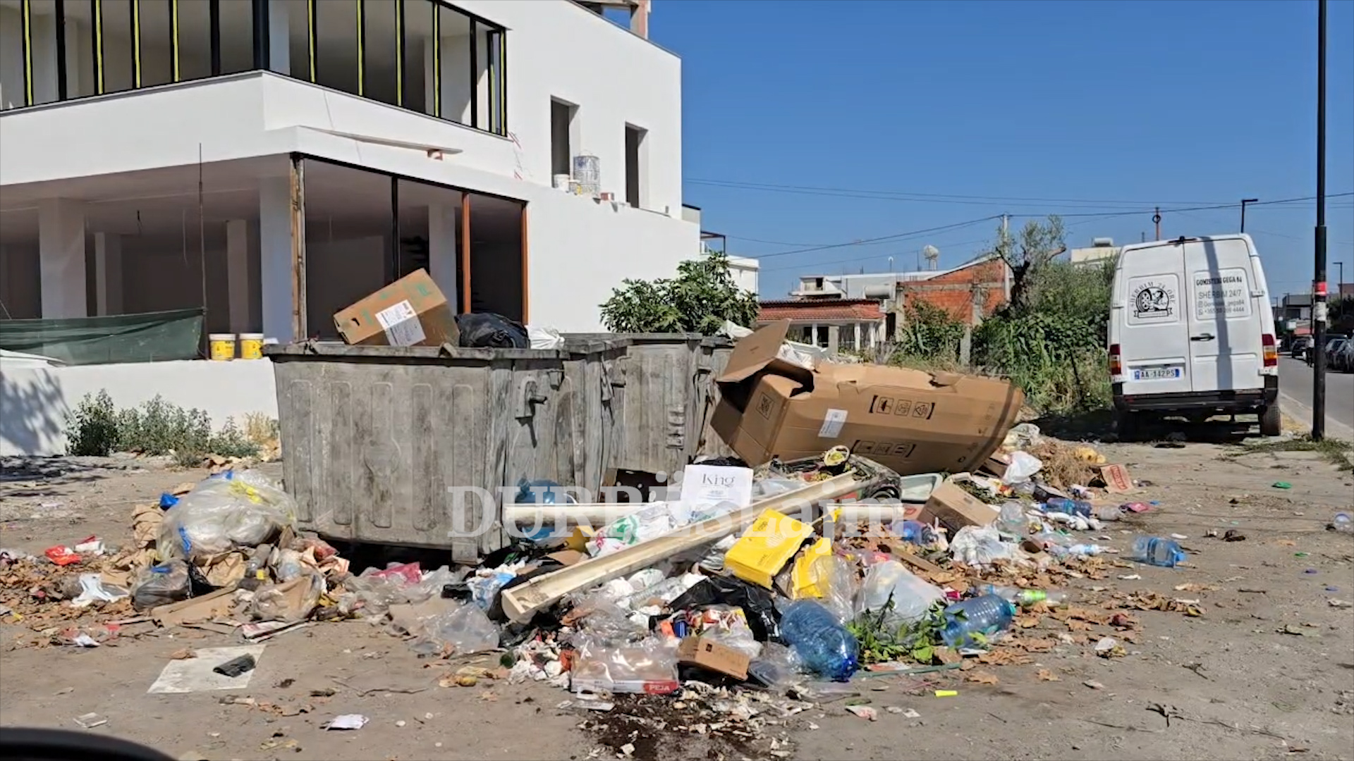 Periferia e Durrësit, mbeturina të patërhequra dhe infrastrukturë e dëmtuar (VIDEO)