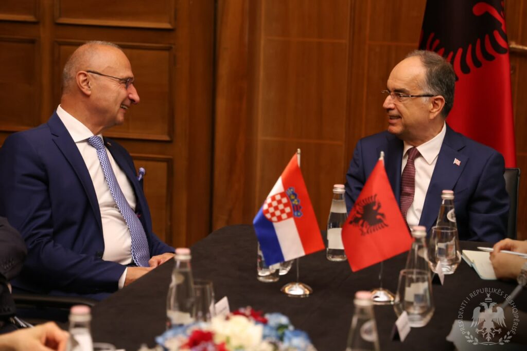 Presidenti Begaj takon ministrin kroat, vlerëson mbështetjen për Shqipërinë dhe Kosovën