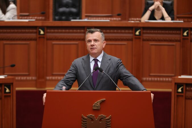 PD kërkon shtyrjen e afatit për Komisionin e ‘Territoriales’, Balla: S’mund të zgjatet më! Trenin e orës 7 pa 5 e keni humbur, duhet të shkojmë përpara