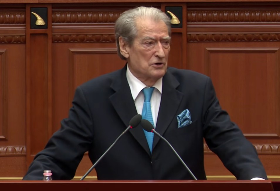 “Shërbëtor i karteleve të drogës” – Berisha akuza Ballës: Bën pazare me Suel Çelën! Përfaqësoni krimin dhe jo qytetarët