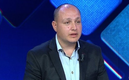 Aksident i rëndë në Zvërnec, humb jetën gazetari Enrik Mehmeti
