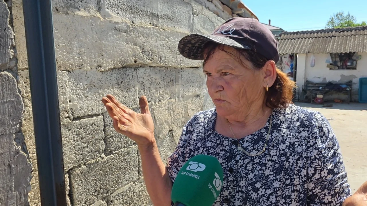 “Hajde sqarohemi”, fqinja tregon si ndodhi dhuna ndaj adoleshentes në Fier: E ndaluan në rrugë, vajza ka rënë në depresion