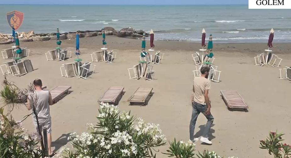 “Plazhi i lirë”/ Sekuestrohen 116 çadra dhe 232 shezlongë në Golem, 3 të proceduar (VIDEO)
