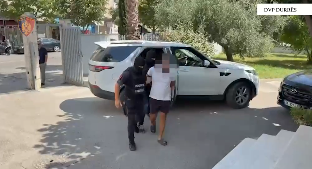 “Implikimi” kap në Durrës dy persona në kërkim ndërkombëtar (VIDEO)