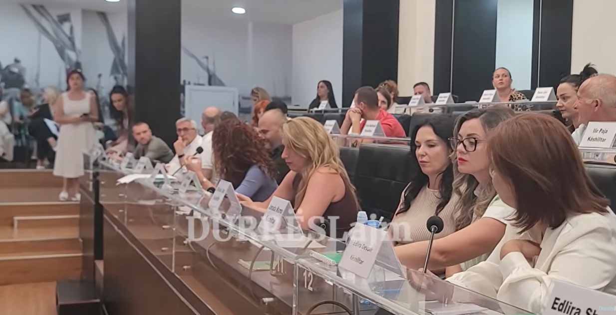 Mbledhje jashtë radhe e Këshillit Bashkiak Durrës, 9 pika në rend dite