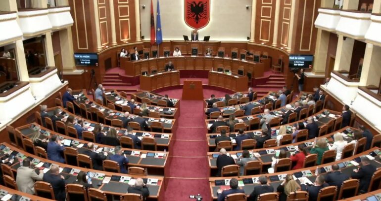 Priten debate të forta! Sot seanca e fundit plenare e sesionit, pikat e rendit të ditës