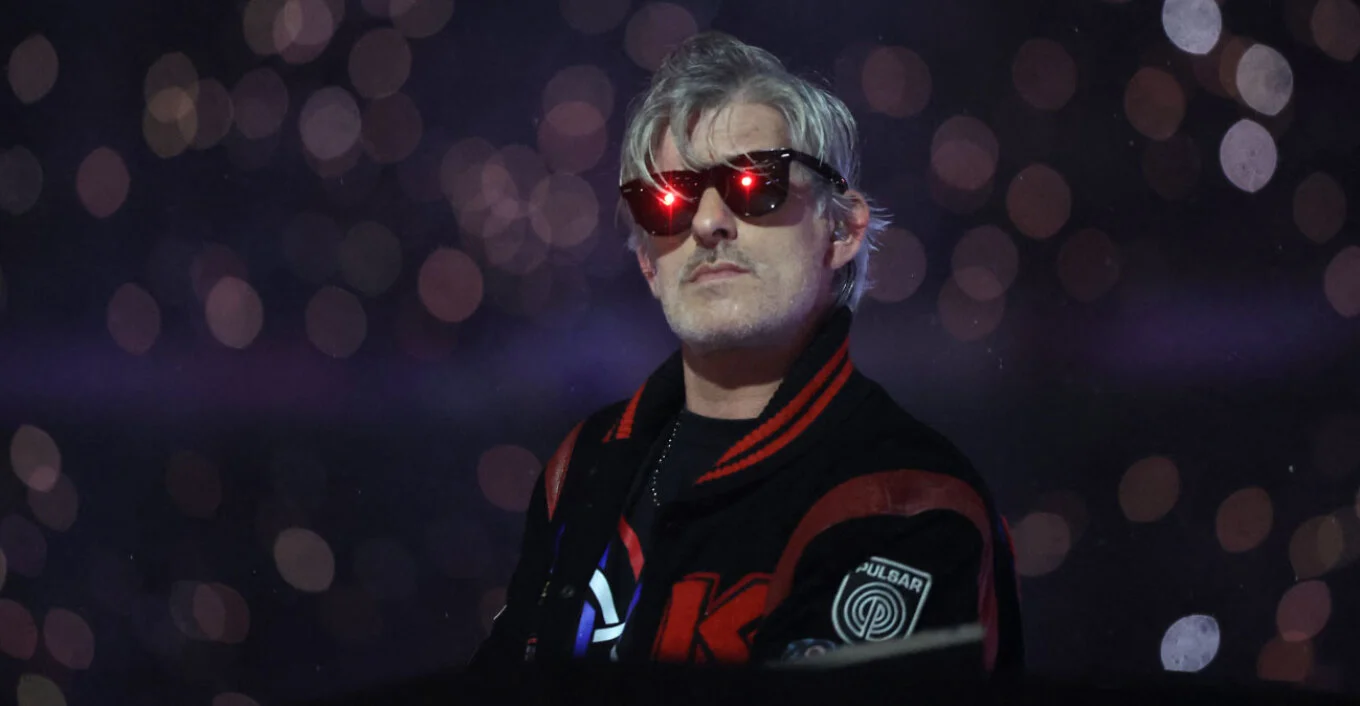 Do të performonte të shtunën në festivalin e muzikës elektronike, DJ francez Kavinsky gjendet i vdekur në shtëpinë e tij në Paris
