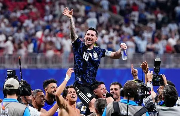 Messi në luftë për “Topin e Artë”, do të jetë rasti i parë në historinë botërore nëse arrin ta fitojë