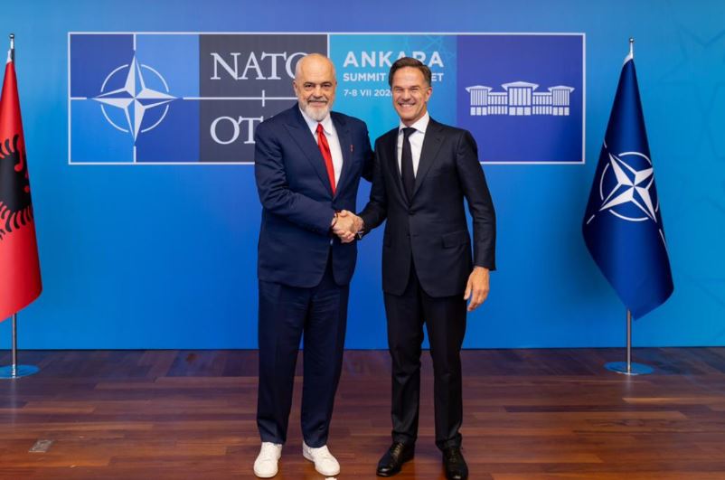 Samiti i NATO-s, kryeministri Rama pritet nga Mark Rutte në Ankara