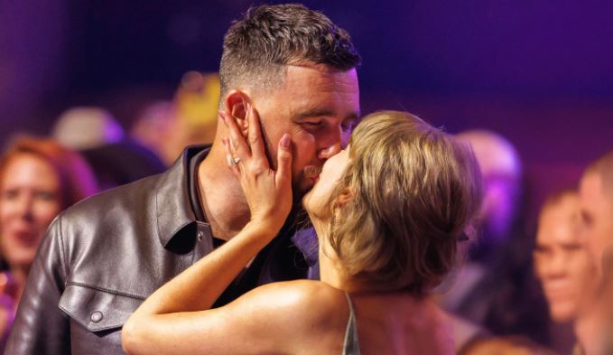Detaji nga betimet e martesës së Taylor Swift e bëri Travis Kelce-n të shpërthente në lot