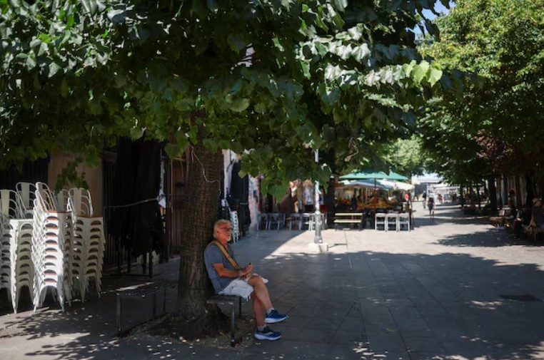 OBSH paralajmëron Evropën për valën e re të të nxehtit: Mund të përballet me javë më vdekjeprurëse