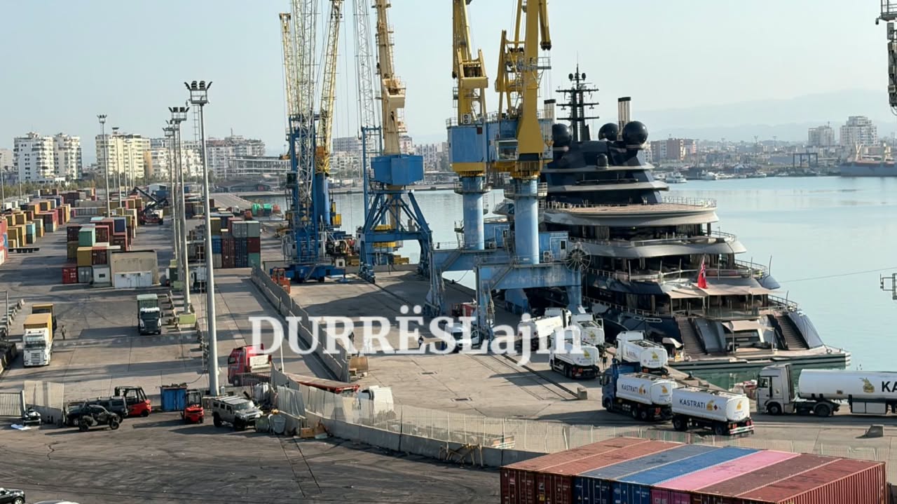 Mbërrin në Durrës superjahti luksoz “Luminance”, do të furnizohet me sasi rekord karburanti (VIDEO)