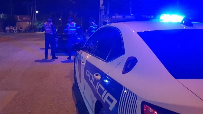 Tritol në derën e një banese në Fushë-Krujë, flakët përfshijnë edhe makinën e pronarit