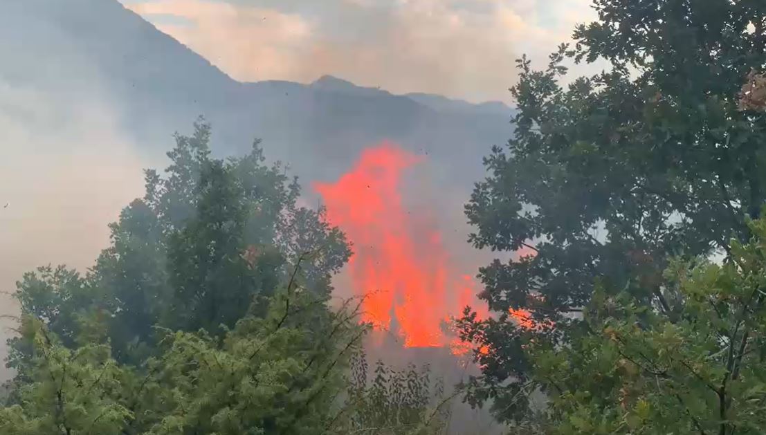 Situata me zjarret, 9 vatra në të gjithë vendin, ende disa prej tyre aktive