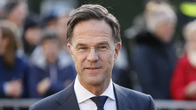 Vuçiç i shkroi letër Rutte-s kundër hapjes së urës së Ibrit, NATO sqaron lëvizjet e KFOR-it