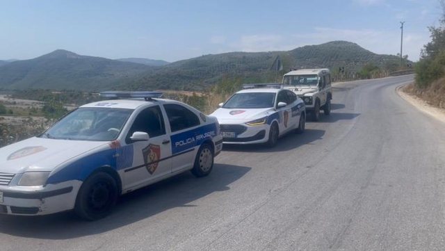 Automjeti humb kontrollin dhe përfundon në kanal, plagosen tre persona 