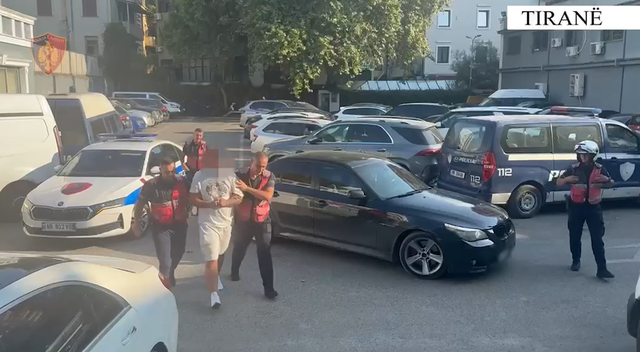 Në kërkim ndërkombëtar për trafik droge, arrestohet 32-vjeçari në Rinas, pritet ekstradimi drejt Kosovës