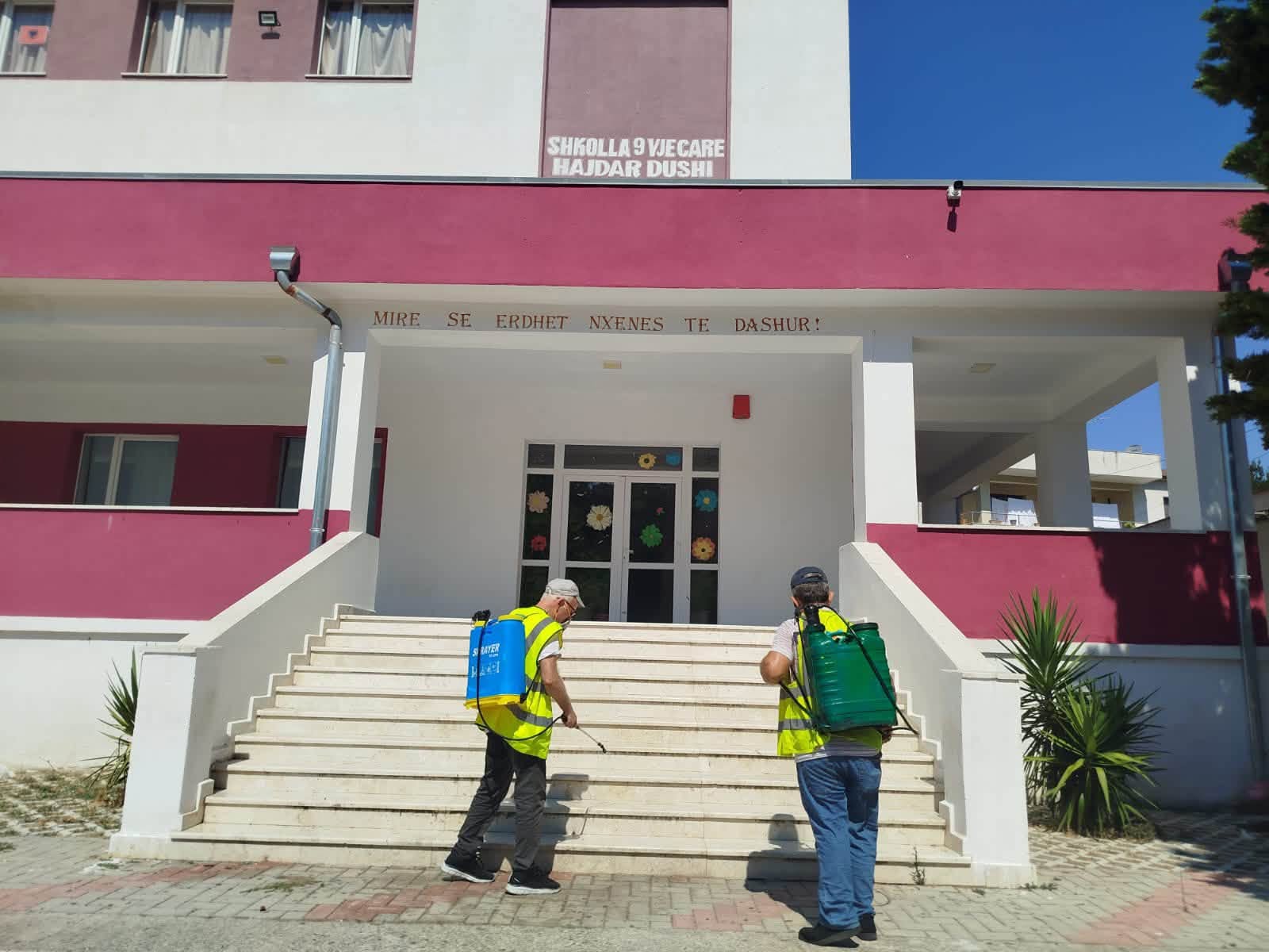 Dezinfektimi i shkollave dhe kopshteve në Durrës, Sako: Marrim masat për vitin e ri shkollor