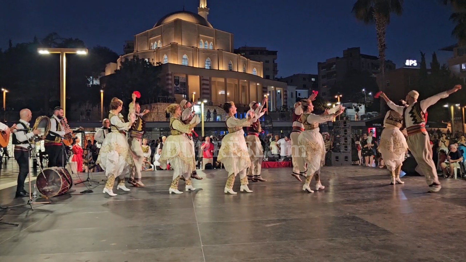 Fest Folk 2026, Ansambli Kombëtar i Këngëve dhe Valleve jep shfaqje në Durrës
