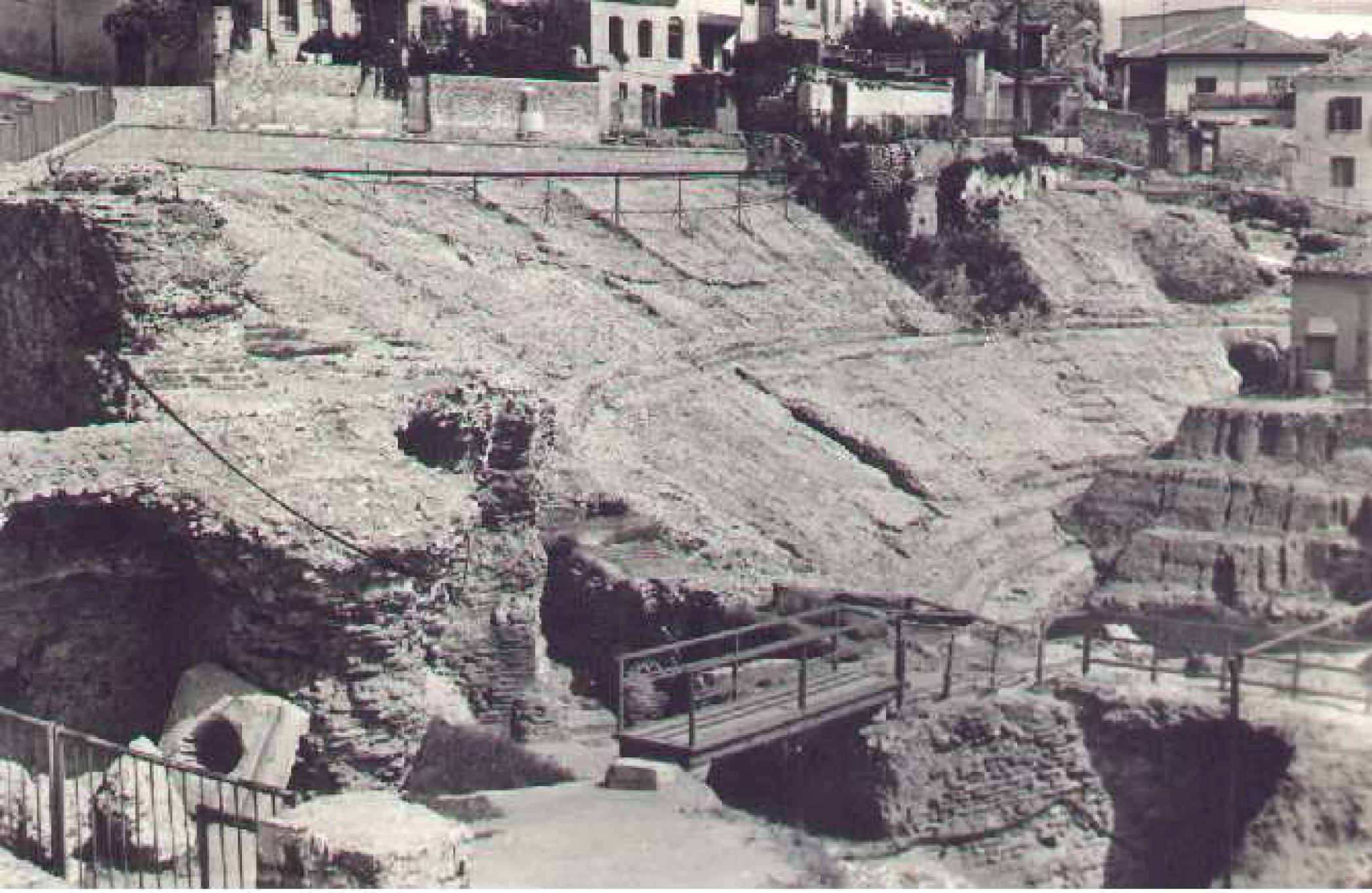 Jeta mbi monument: 60 vjet pas zbulimit të amfiteatrit të Durrësit