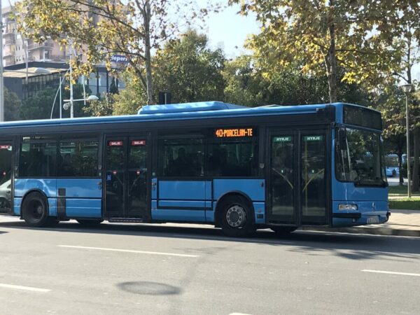 Kriza e transportit publik, paralajmërohet reduktim me 20–30% e flotës së autobusëve nga 1 shtatori