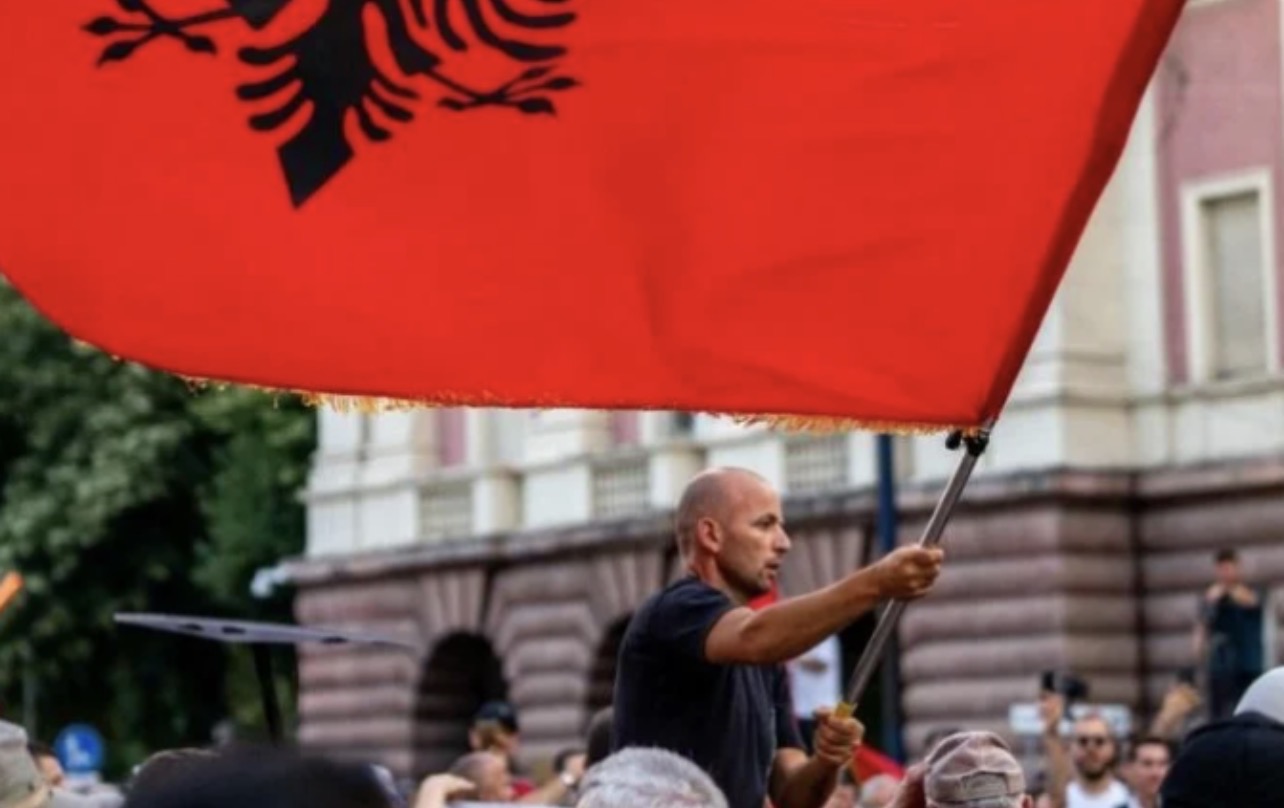 79 ditë protestë në Tiranë/ Pas përplasjes mes protestuesve, thirrje për unitet