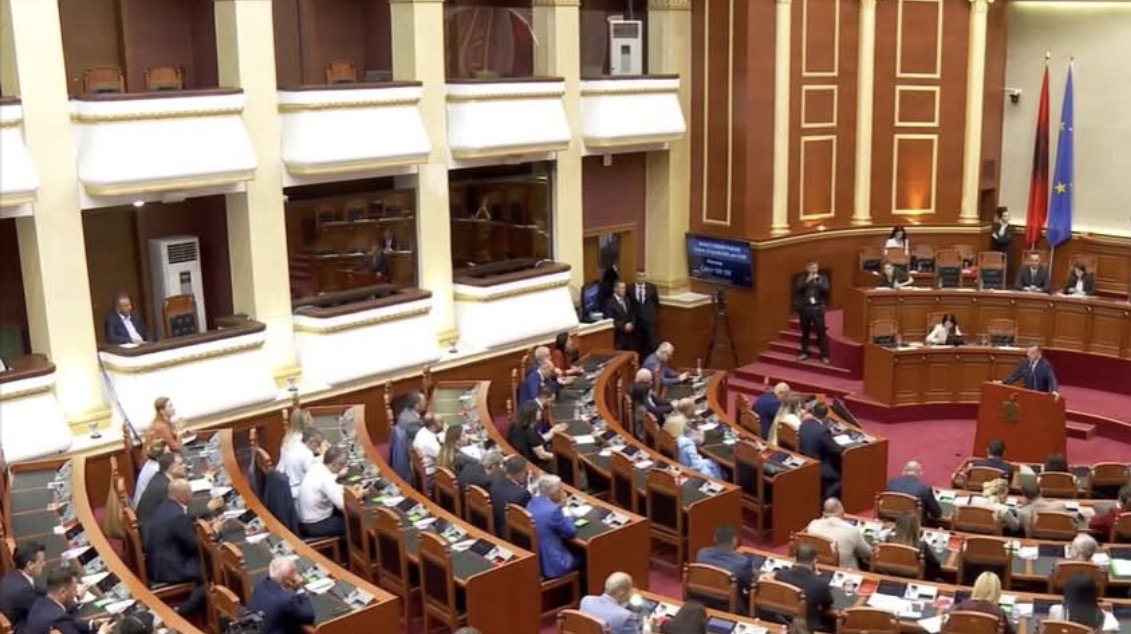 “Rishikoni arrestet me burg”, Kuvendi i dërgon 32 rekomandime SPAK-ut: Rrisni fokusit në konfiskimin e pasurive në çështjet e korrupsionit