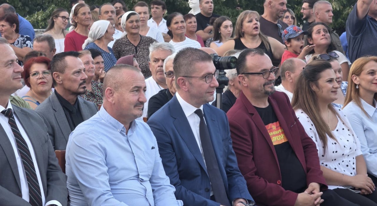 Mickoski në Pustec: Do të mbështesim projektet dhe komunitetin maqedonas në Prespën e Vogël