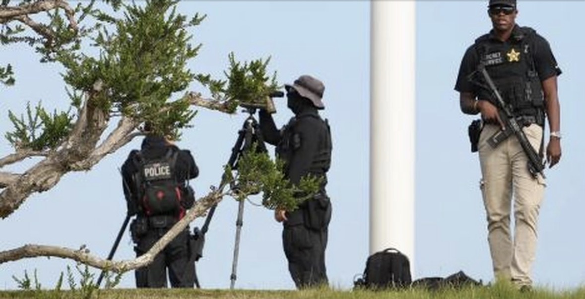 U pa duke fotografuar ambientet e golfit të Trump, policia e arreston dhe i gjen arsenalin me armë 