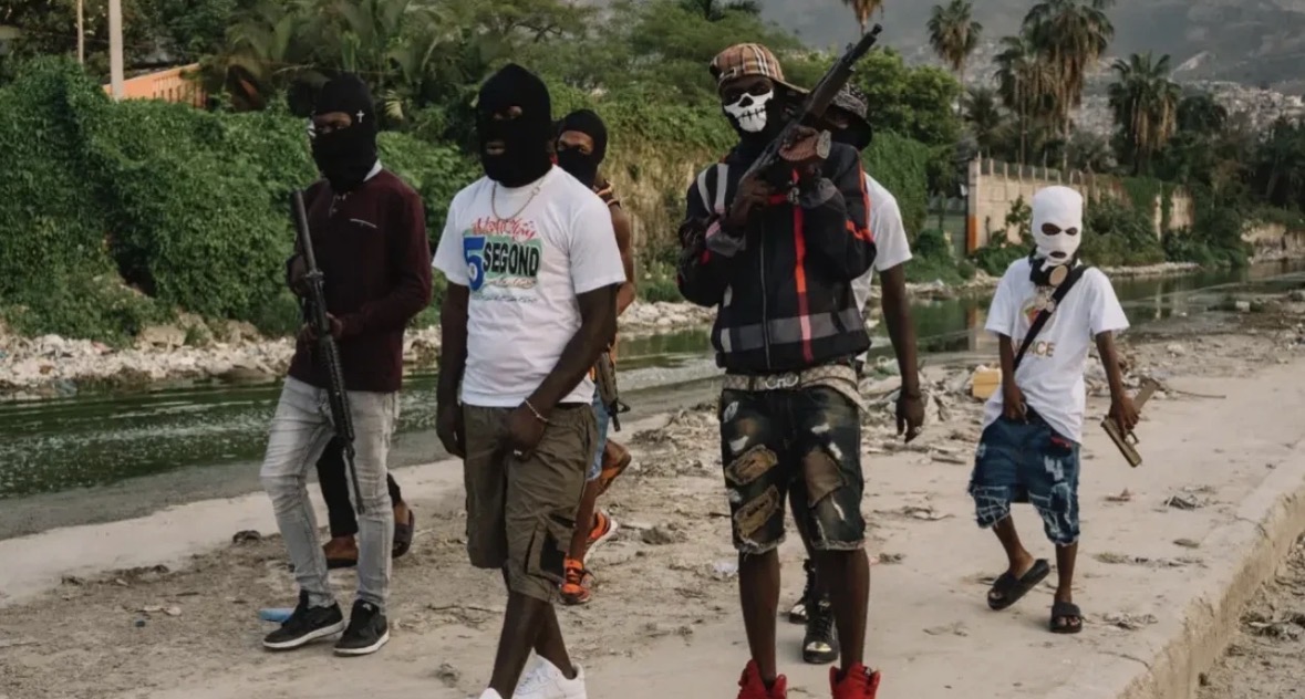 Terror në Haiti/ Bandat kriminale hapin zjarr ndaj qytetarëve, të paktën 30 të vrarë