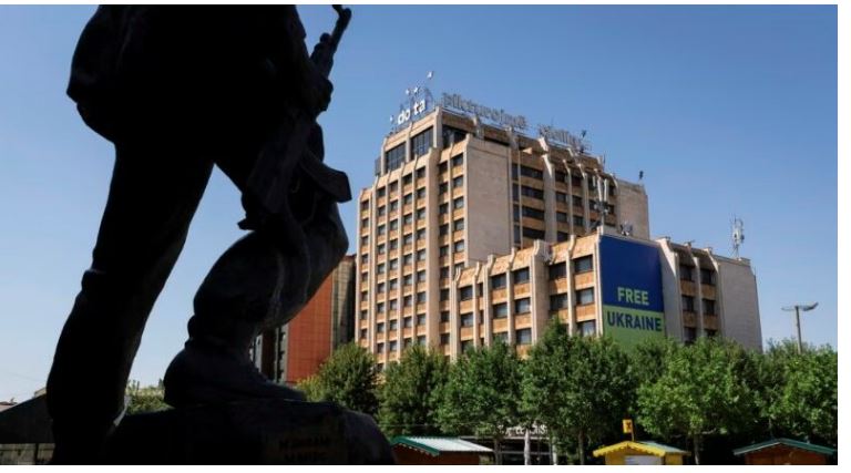 Deklarata e Zelenskyt për Kosovën nxit reagime në Prishtinë, Tiranë e Ukrainë