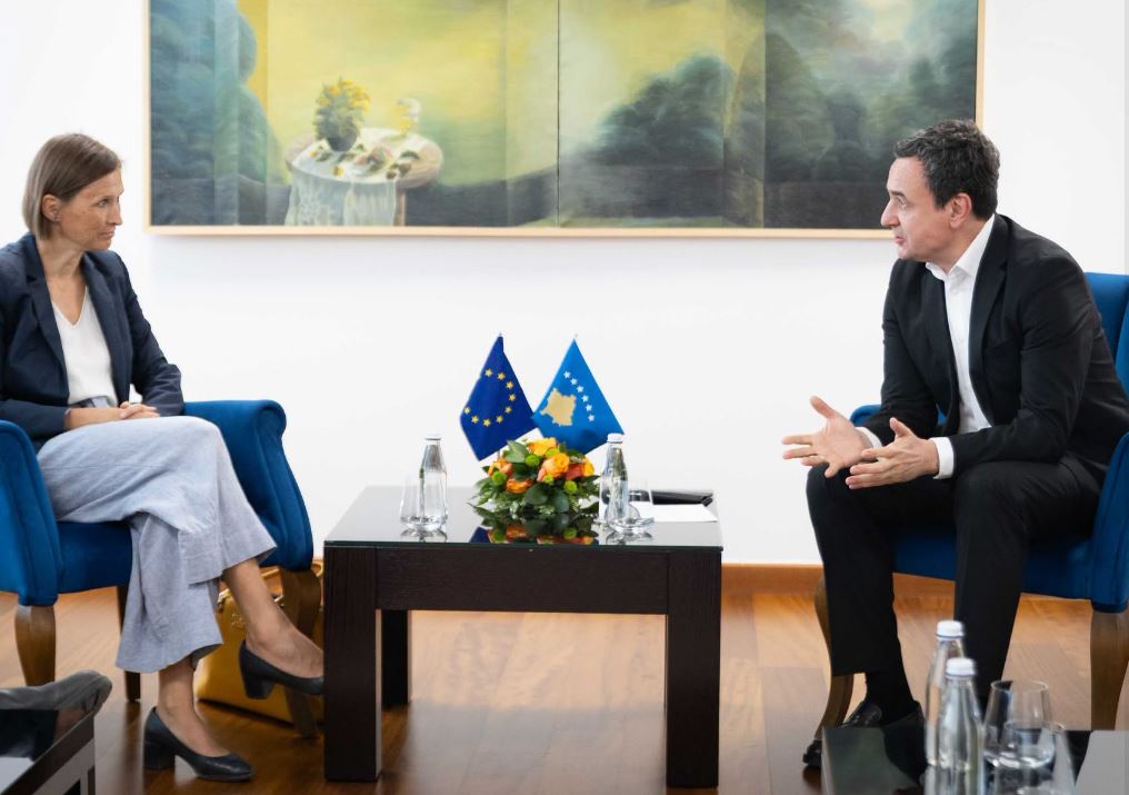 Duke i dhënë lamtumirën Kryeministrit Kurti, BE thirrje Kosovës: Tejkaloni ngërçin politik
