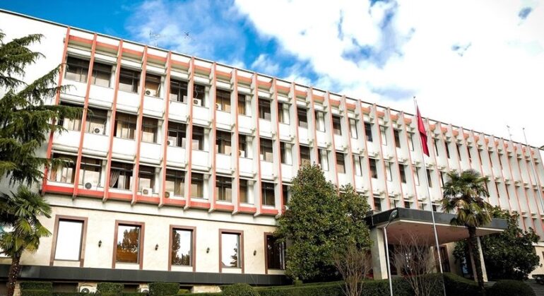 Ministria e Jashtme reagon pas pretendimeve në Malin e Zi për destablizim, Hoxha: Shqipëria s’mund të jetë pjesë e asnjë skenari destabilizues