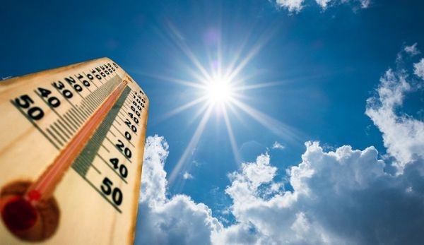 Temperaturat arrijnë në 40 gradë, ja si parashikohet të jetë moti këtë të hënë