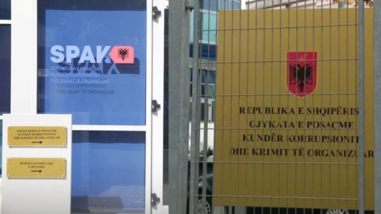 Ndërpritet seanca për Ergys Agasin në GJKKO, avokatët kërkojnë kohë për t’u njohur me aktet. Ja kur pritet të rinisë
