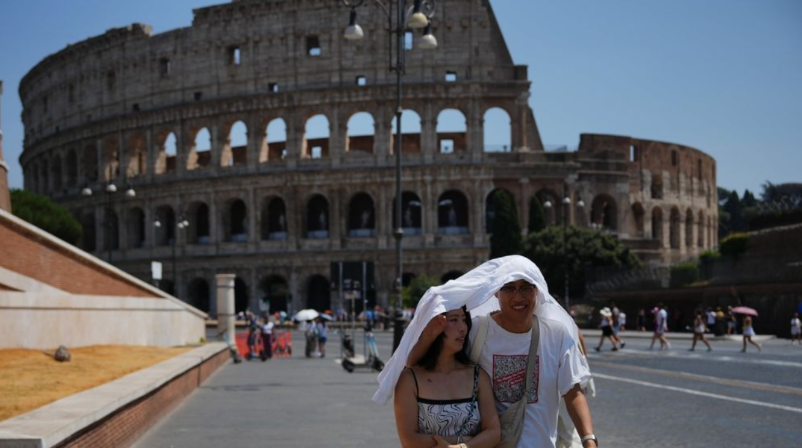 Italia digjet nga i nxehti ekstrem/ Temperaturat shkojnë deri në 40 gradë Celsius, humbin jetën tre persona