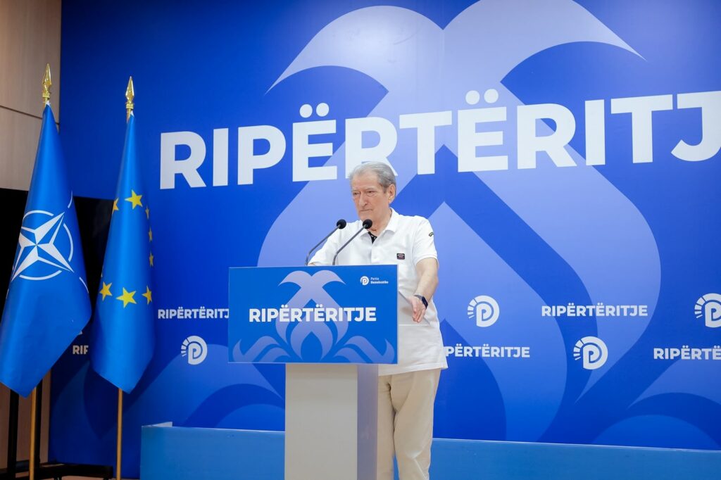 Berisha: Vendi në duart e krimit! Ndërsa zjarret në të katër anët, janë jashtë kontrollit!