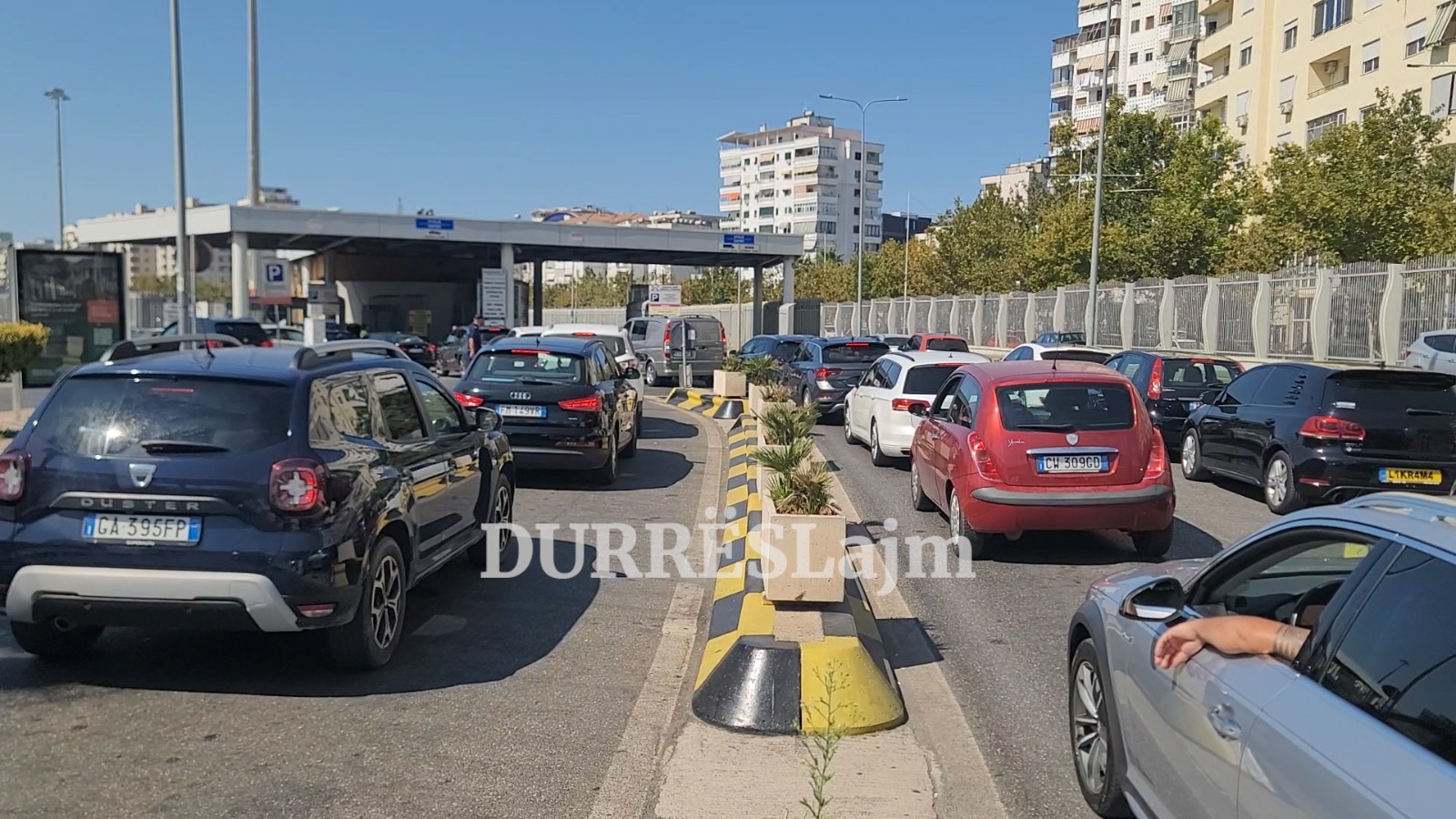 Emigrantët kthehen në vendet perëndimore, ja si ishin për ta pushimet e kaluara në atdhe (VIDEO)
